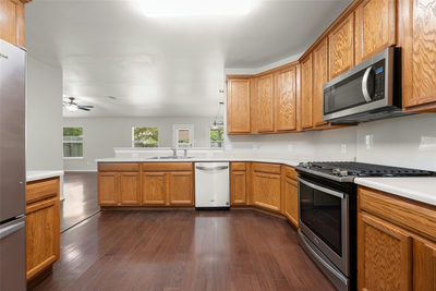 2220 Pearson Way — photo 2