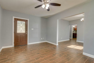 219 E Davilla St — photo 5