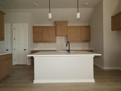 771 Clarissa St — photo 4