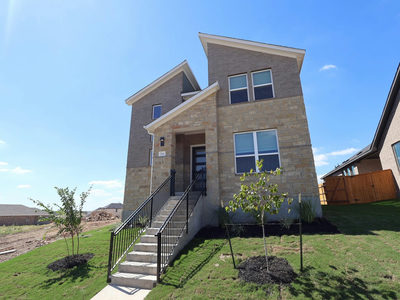 761 Clarissa St — photo 3