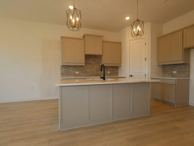 124 Leland Ave — photo 4