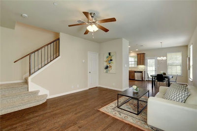 9201 Brodie Ln #9402 — photo 3