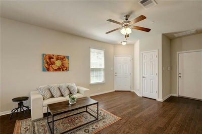 9201 Brodie Ln #9402 — photo 4