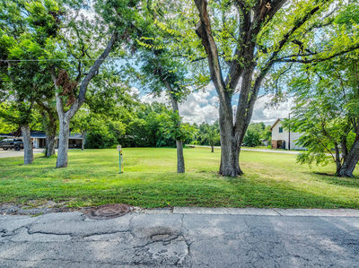 301 Railroad St — photo 4
