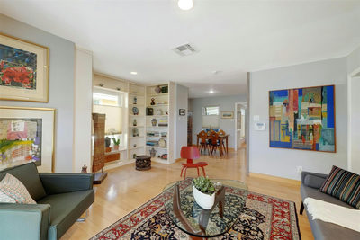 1302 Berkshire Dr — photo 2