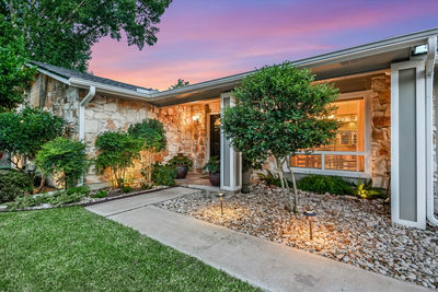 10909 Rustic Manor Ln — photo 4