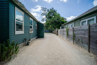 719 Springdale Rd — photo 2