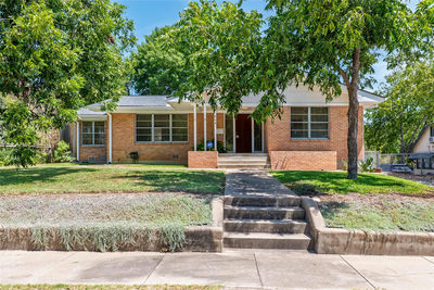 604 Bellevue Pl — photo 4