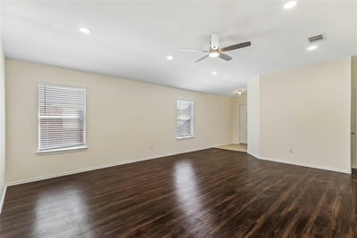 505 Washington Square Dr — photo 4