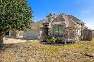 644 Peregrine Way — photo 2