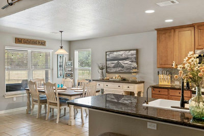 8 Stone Creek Cir — photo 5
