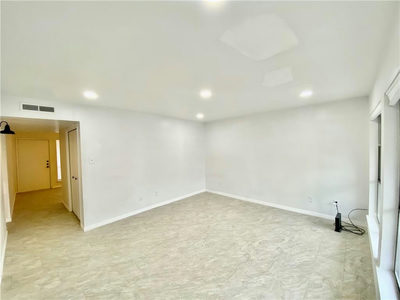 6910 Hart Ln #403 — photo 2