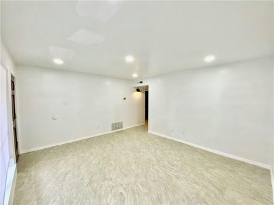 6910 Hart Ln #403 — photo 3