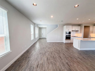 124 Crescent St — photo 4
