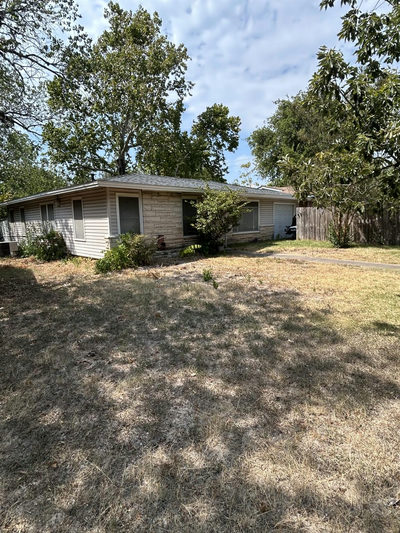 6004 Dunbury Dr — photo 2