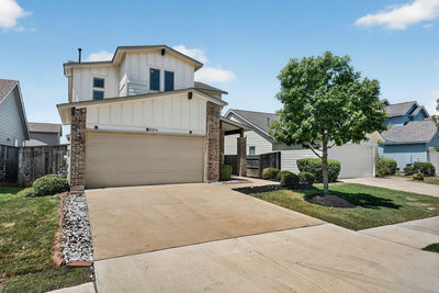 8107 Cottage Rose Dr — photo 4