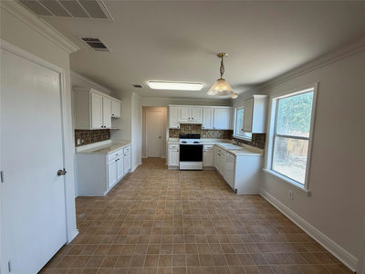 101 Gillespie Ln — photo 2