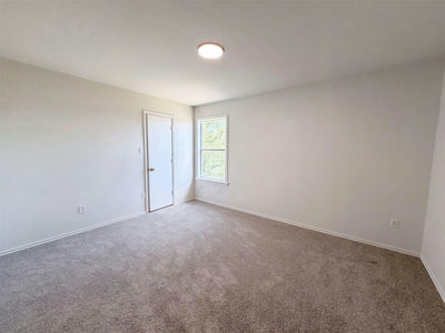 101 Gillespie Ln — photo 4