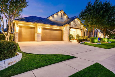 2304 Belen Dr — photo 2