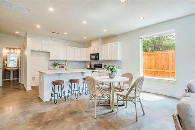 2811 Hardeman St #B — photo 2