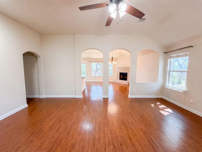 1315 Tumbling River Dr — photo 3