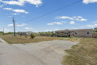 138 Double C Dr — photo 2