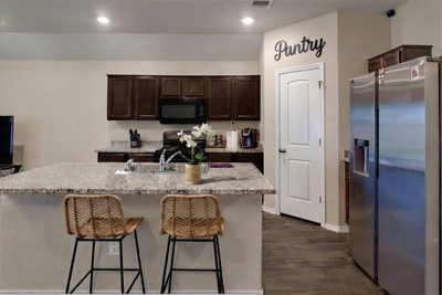 928 Adler Way — photo 4
