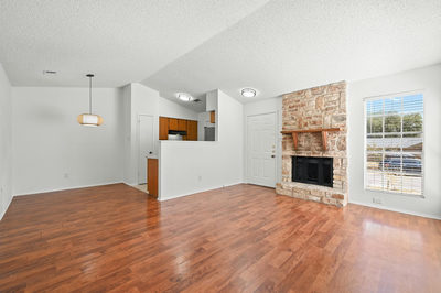 3221 Darnell Dr — photo 4