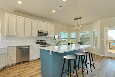 330 Southwind Rd — photo 2