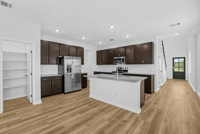 142 Jake Pine Dr — photo 2