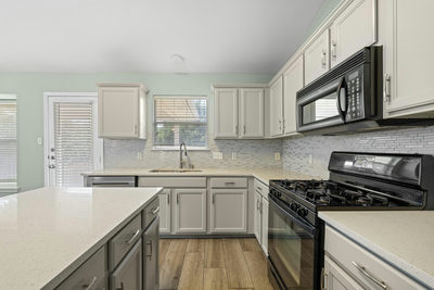 3233 Winding River Trl — photo 2