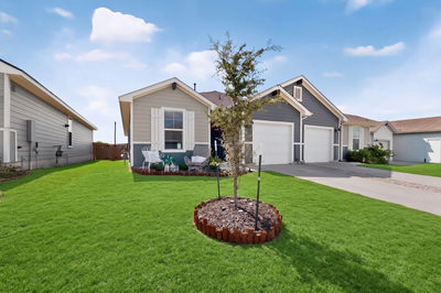 439 Arnold Loop #A — photo 3
