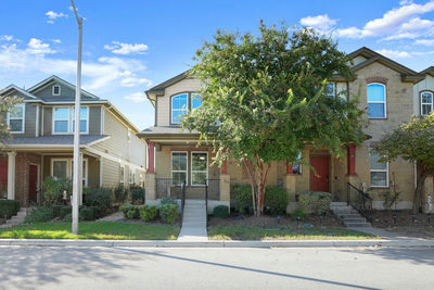 800 Lost Pines Ln — photo 3