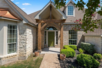 212 Neal Dr — photo 2