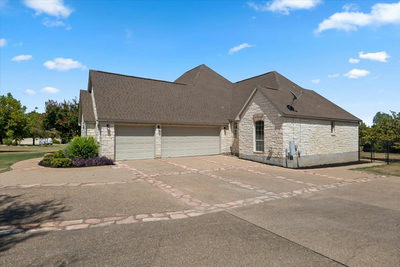 212 Neal Dr — photo 3