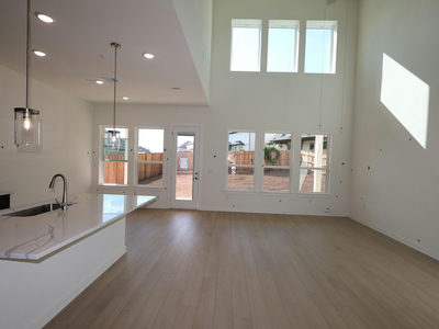817 Purmela St — photo 2