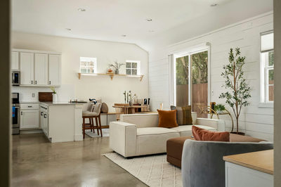 1176 Lott Ave — photo 3