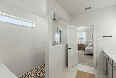 330 Purple Heart Dr — photo 5