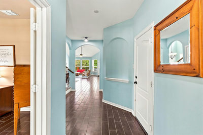 706 Irvin Dr — photo 3