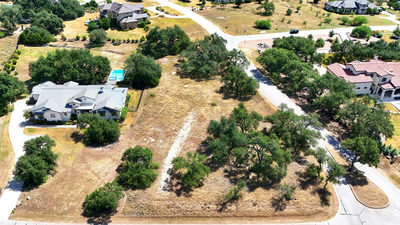 8417 Lakewood Ridge Cv — photo 2