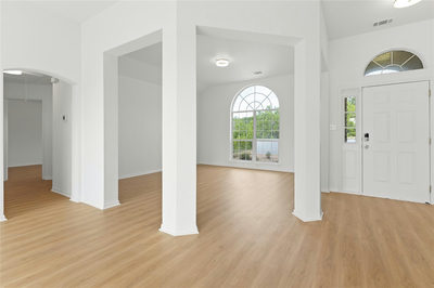 18129 Compass Cir — photo 3