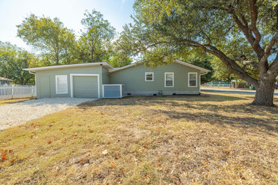 307 N Black St — photo 3