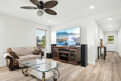 260 Cushman Dr — photo 3