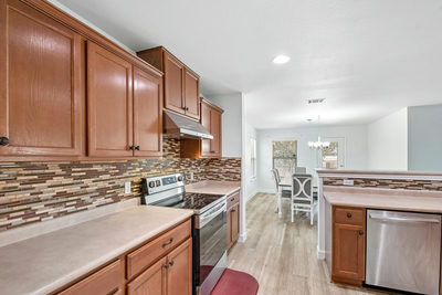 260 Cushman Dr — photo 2