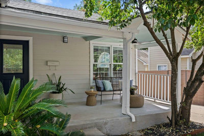 1709 Chicon St — photo 3
