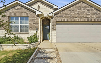 201 Connor Ln — photo 3