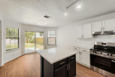 216 Capistrano Dr — photo 2