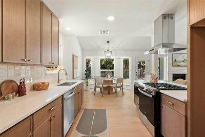 410 Oakridge Pass — photo 4