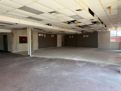 8231 Burnet Rd — photo 3