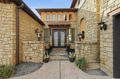 1107 NW Big Bill Ct — photo 3